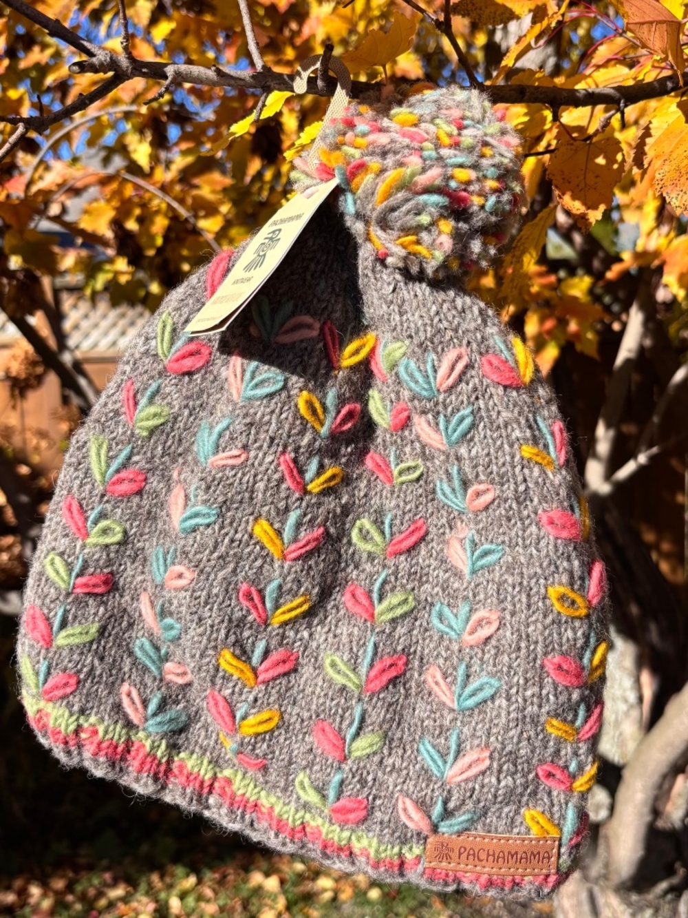 Wool tuque - Picture 3 of 4